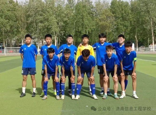 球队举办激烈友谊赛，提高比赛水平