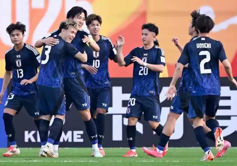 东亚杯首战韩国!久帅或重用3大新星青春风暴组合上位