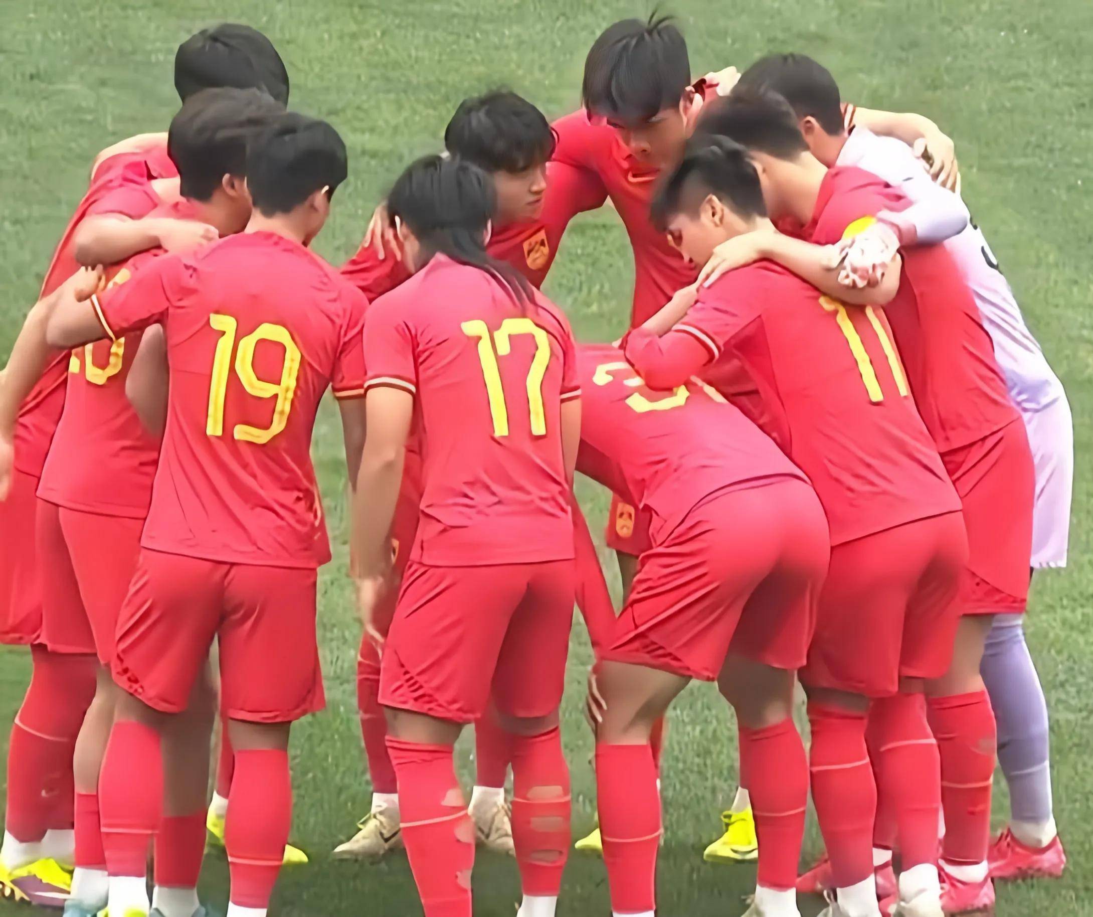 关于0-0！国足遗憾丢冠！中国女足1胜2平结束东亚杯，尴尬延续3大纪录的信息