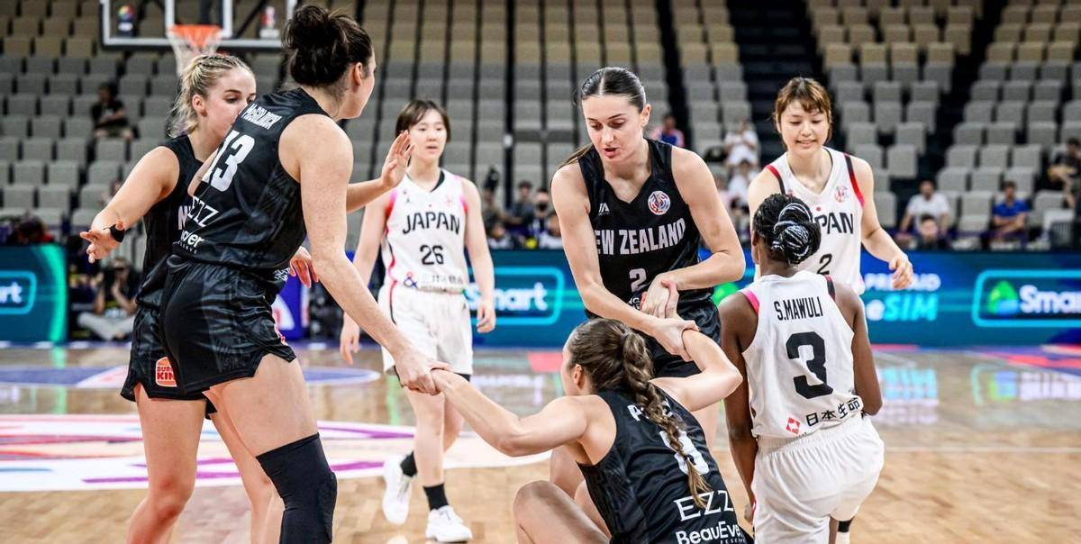 中国女篮昨晚对阵日本女篮精彩瞬间全场93-61大胜对手
