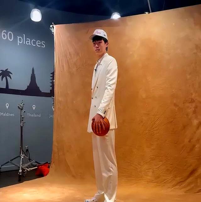 杨瀚森：我的征程才刚刚开始，将梦想延续是我最重要的使命